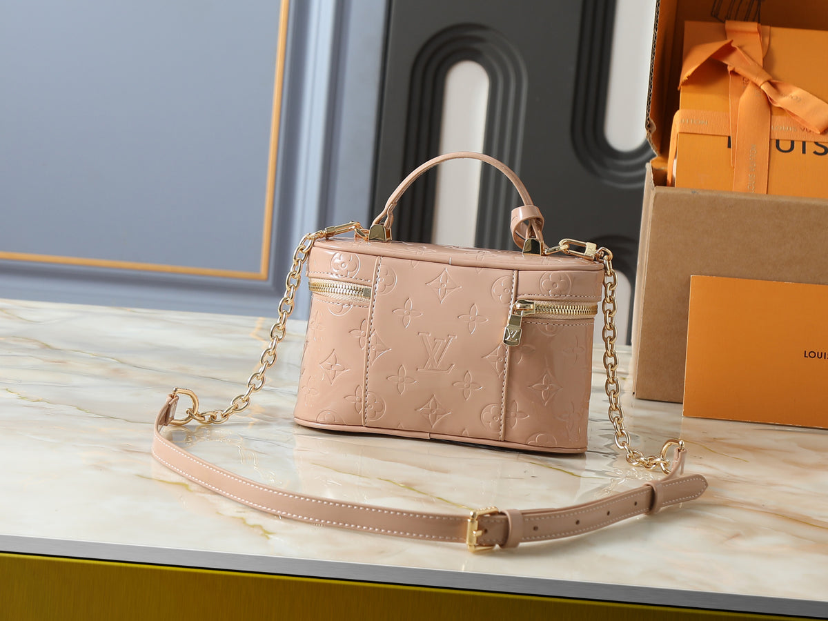 Vanity Chain Pouch