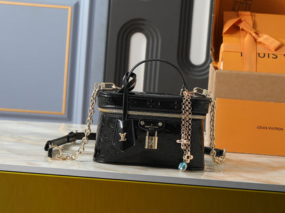 Vanity Chain Pouch