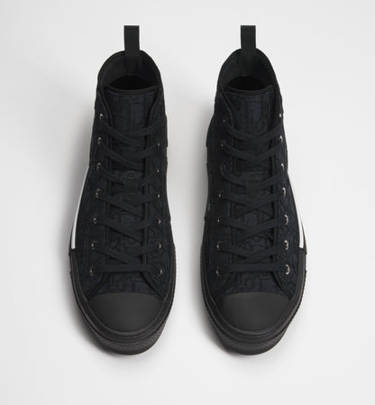B23 League Sneaker