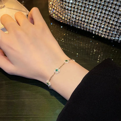 Luna Pearl Bloom Bracelet
