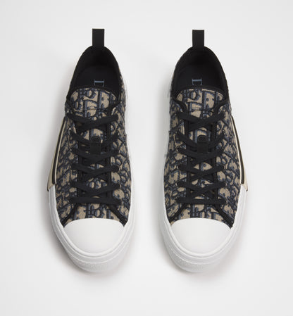 B23 League Sneaker